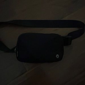 Lululemon Everywhere Belt Bag